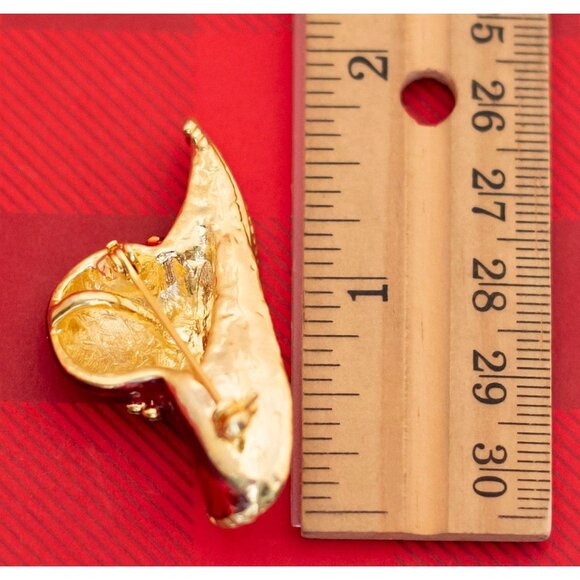 Vintage Red Hat Lady Brooch - O26 - Picture 2 of 2